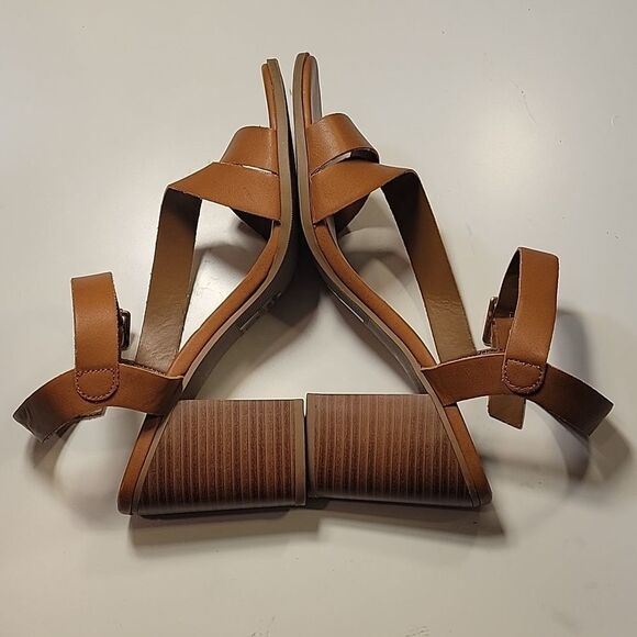 SODA SIDE STRAP STACKED HEEL OPEN TOE SANDAL - Picture 10 of 15